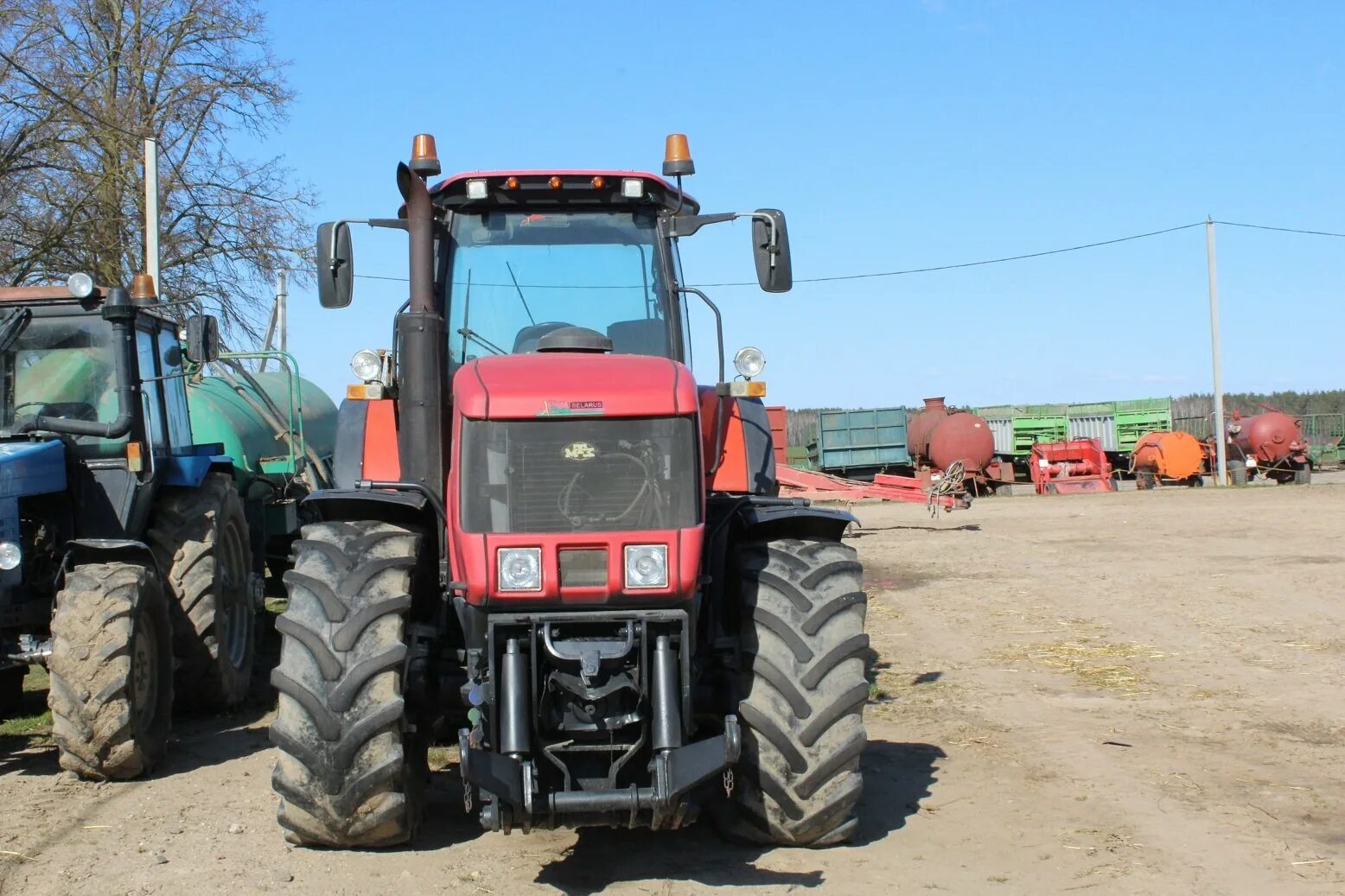 Мтз 3022 дц. Новый трактор беларус 1221. Мтз 3022 новый. Мтз 3022 новый. Беларус 3022.