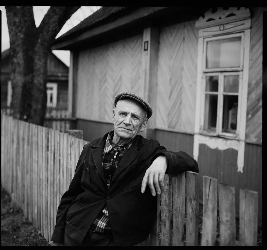 Писатель в деревне. Евгений отцецкий фотограф. писатель из деревни бродника.
