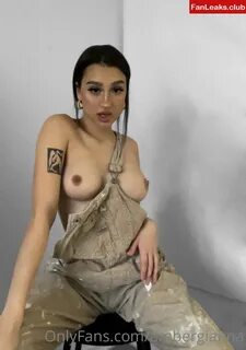 Amber Gianna  amber-gianna Nude Leaked OnlyFans.