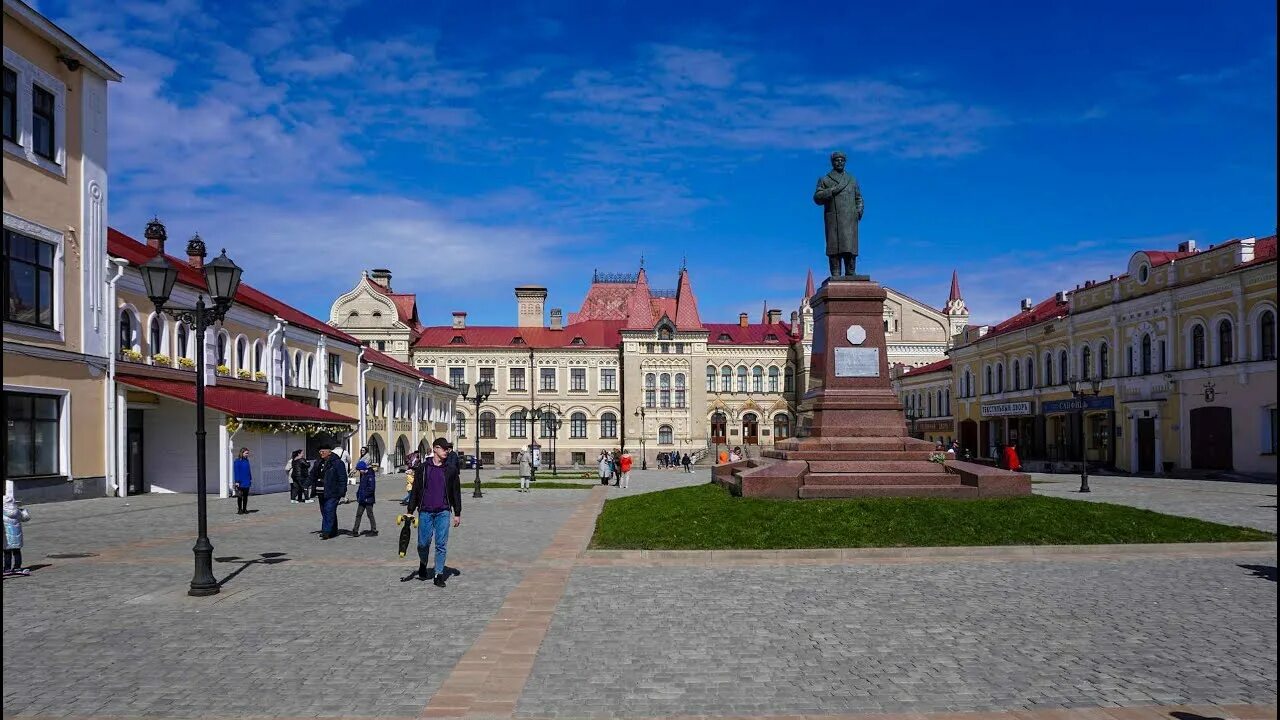 Рыбинск площадь города. Рыбинск площадь. Тутаев рыбинск. Город рыбинск красная площадь. Красная площадь рыбинск.