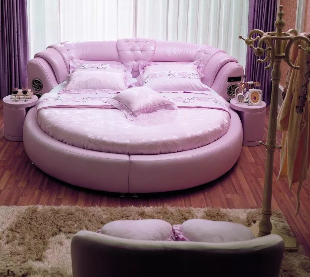 Красивые диваны кровати. Круглая кровать. Круглая кровать для девочки. Кровать круглая для спальни. Круглый диван-кровать.