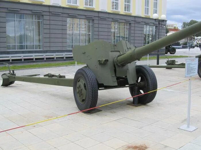 85-Мм противотанковая пушка д-48. 85-Мм дивизионная пушка д-48. Пушка 85 мм противотанковая. Д-44 85-мм противотанковая пушка.