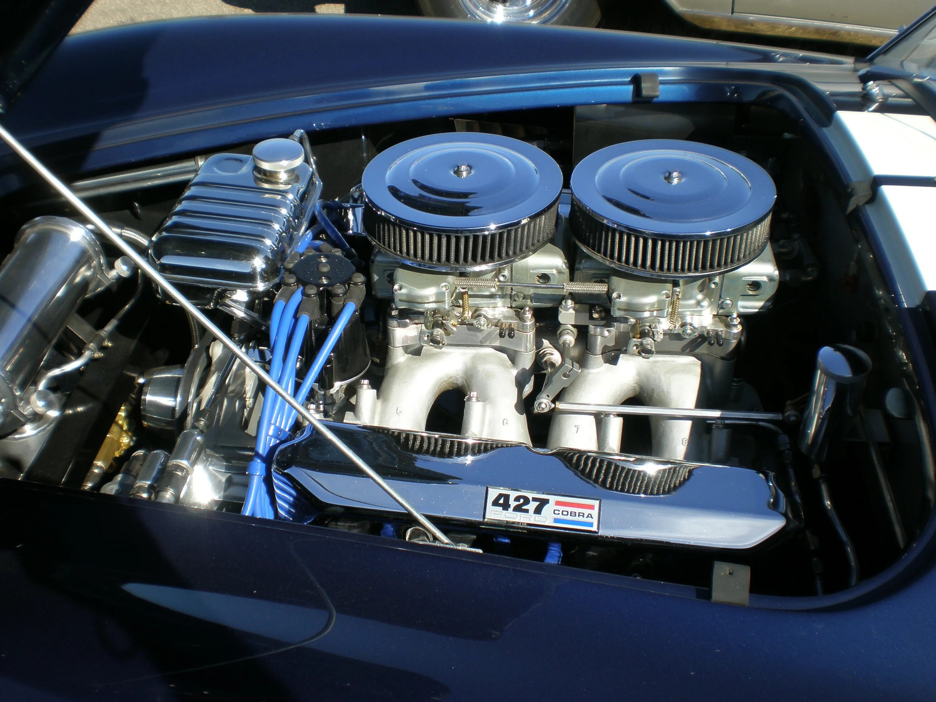 Двигатель i c. Shelby cobra двигатель. шелби кобра 427 двигатель. двигателями cobra jet 427. ac cobra двигатель.
