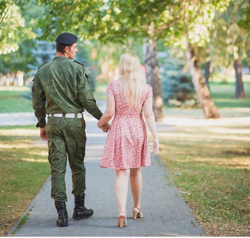 Военный парень с девушкой. Девушка солдат. Фотосессия с военным мужем. Жена военного. Муж военный.