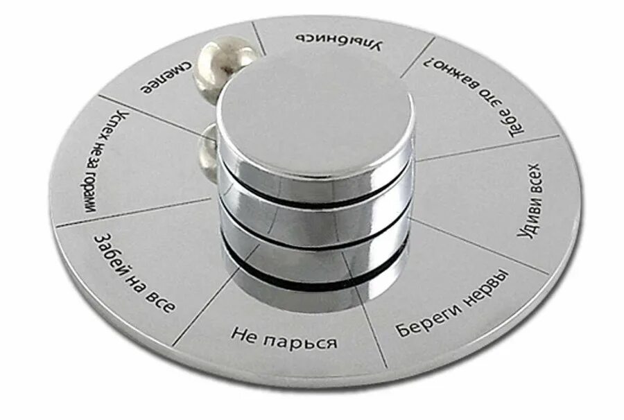 часы из hdd. деревянные игры. дешифратор игра настольная. настольная игра декодер. жесткий диск wd green 1 tb.