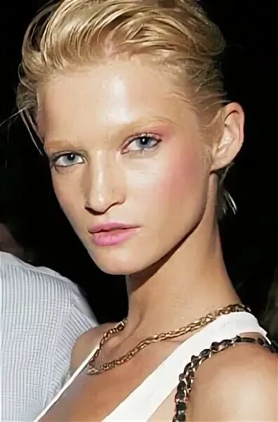 Марта берзкалне фото Marta Berzkalna Vogue
