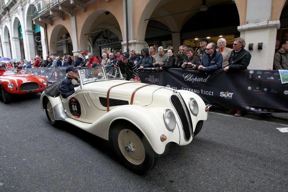 Гонки Mille Miglia. Mille Miglia 1929 года. БМВ 328 Mille Miglia. Ферруччо Ламборгини гонка Mille Miglia. Racing mile