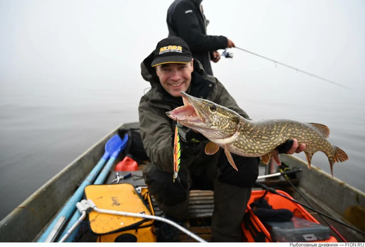 Рыбалка на Ладоге. Рыбалка на Ладожском озере. Рыболовство в Ленинградской области.