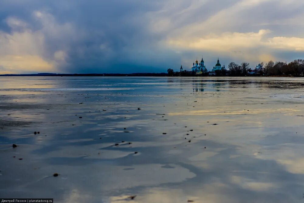 Озеро Неро Ростов. Озеро Неро Ярославская область. Ростов Великий Неро. Ростов Ярославский озеро Неро.