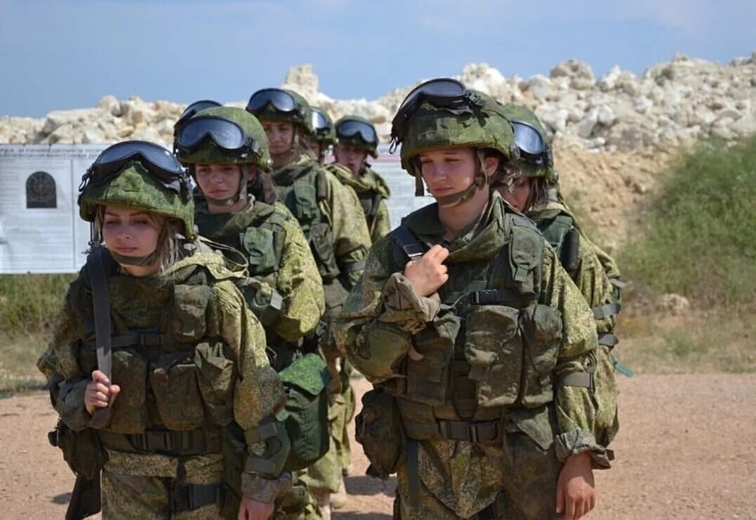 Шоу солдатки 2. Солдатки. шоу солдатики. солдатки тнт.