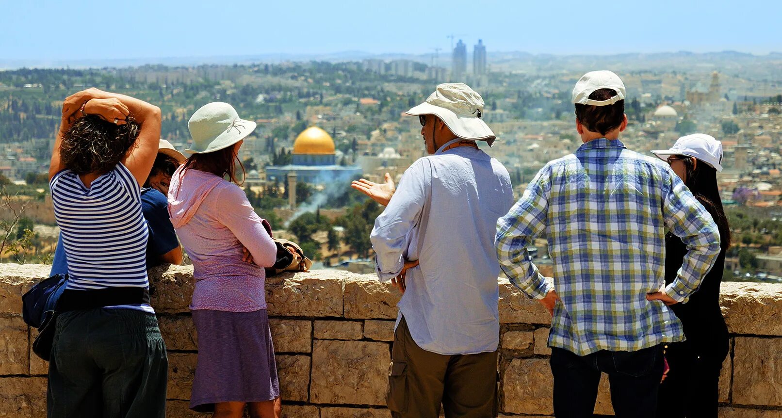 True tourist. Иерусалим туристы. Иерусалим фото туристов.
