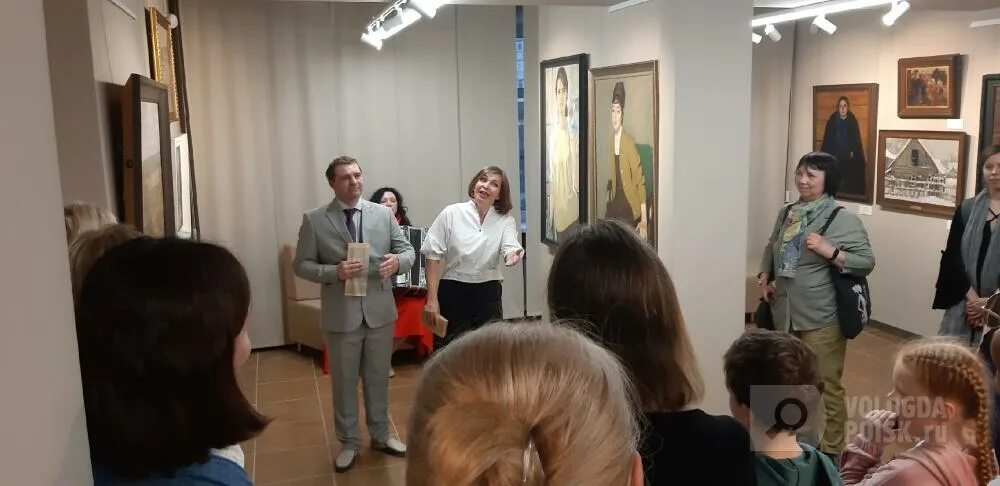 День музеев вологда. Бесплатные дни в музеях. День российского студенчества татьянин день. Ночь музеев программа. Ночь в музее акция.