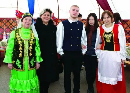 Неміс нудистерінің жалаңаш отбасылық суреттері