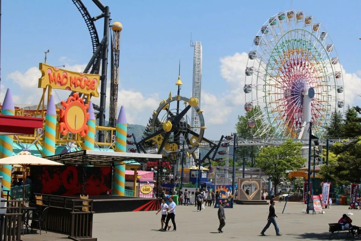 Мытищи парк аттракционов ЧАЙЛЭНД. Парк Fuji q Highland. Маньчжурия парк аттракционов американские горки. В парк развлечений Фудзи-Кью хайленд.