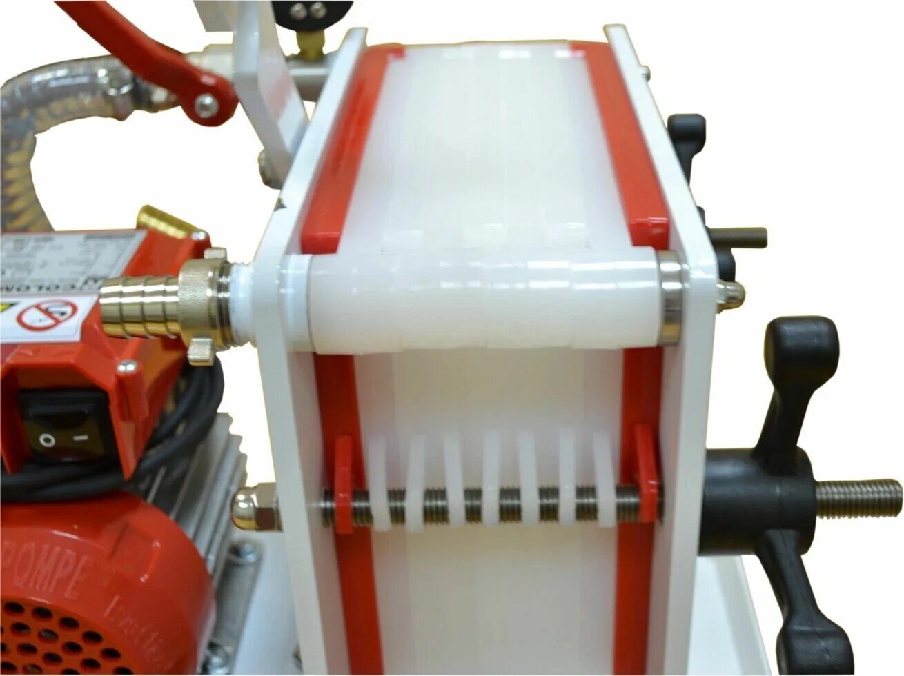 Фильтр пресс камерно мембранный xazg 520/2000. Press f8. Пресс-фильтр f8-1-pe параметры. Пресс фильтр для вина. Press f8.