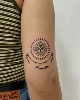 Ол қатты қынап бейне ішіне үлкен мүшесі итеріп