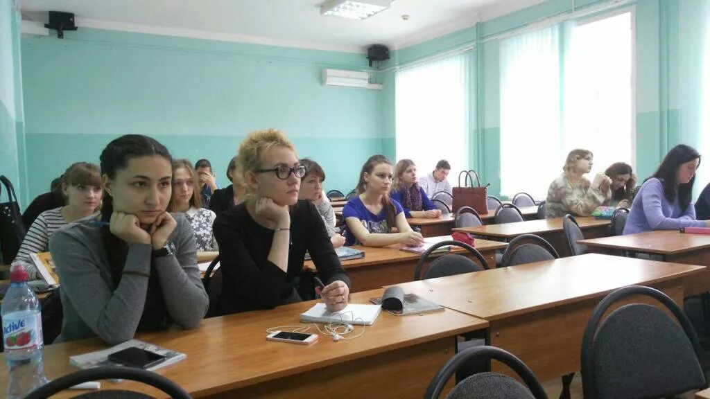 Воронежский филиал РЭУ им г.в Плеханова. Воронежский филиал Плеханова. Университет имени Плеханова Воронеж. Колледж имени Плеханова Воронеж.