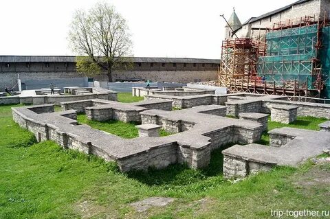 Довмонтов город