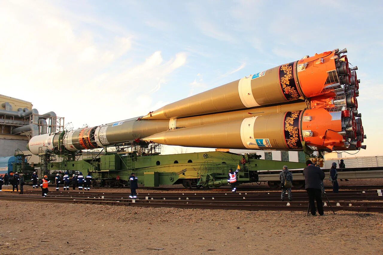 Мс ракета. Ракета-носитель Союз-2.1б. Рогозин ракета Хохлома. Прогресс ракета-носитель. Стартовый комплекс ракета-носителя Союза 2.