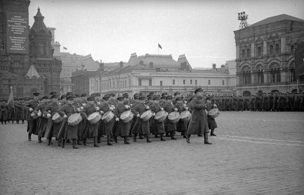 1 мая 1939. Парад РККА красная площадь 1939. Парад 7 ноября 1939 года в Москве. Парад РККА на красной площади 1923. Парад 7 ноября 1918 года в Москве на красной площади.