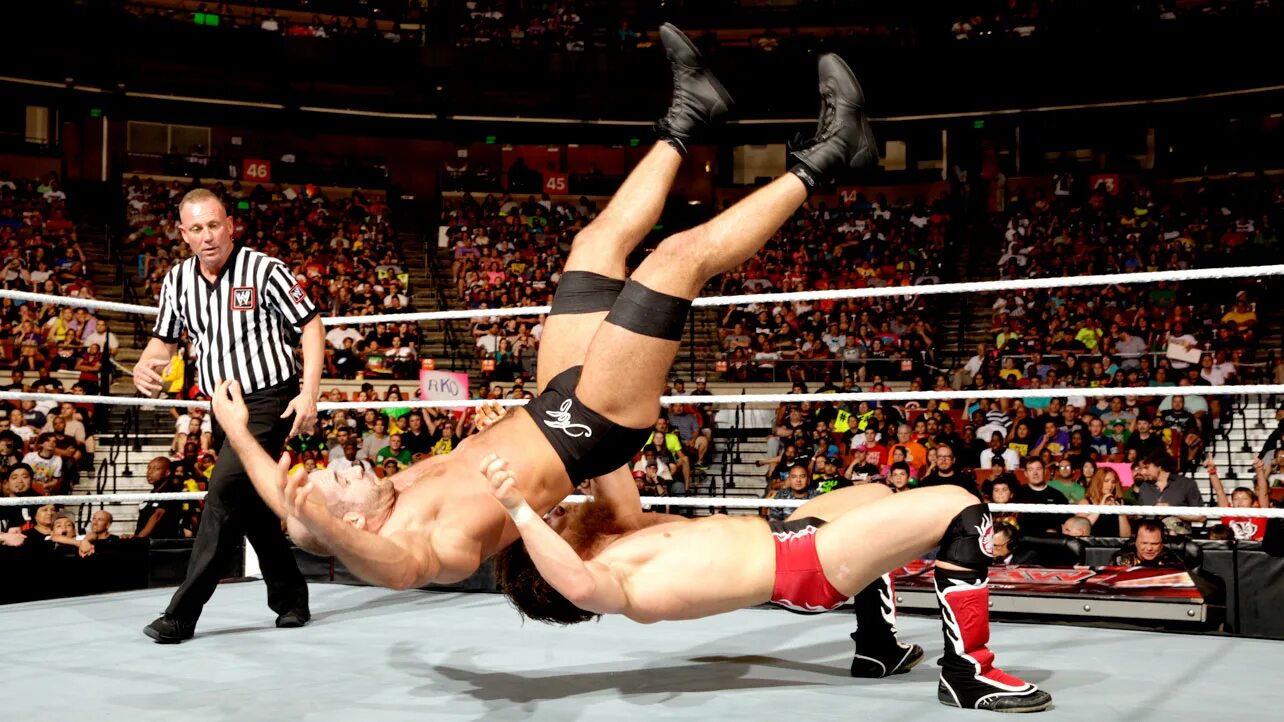 Реслинг рестлеры. Wwe бой. Rob magdaun рестлер. Правила реслинга. Wwe ринг.