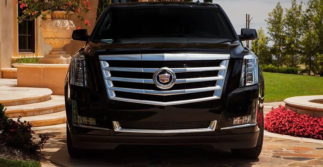 Едет черный кадиллак. Cadillac Escalade. Cadillac Escalade Black 2011. Cadillac Escalade 2023. Кадиллак Эскалейд 2016.