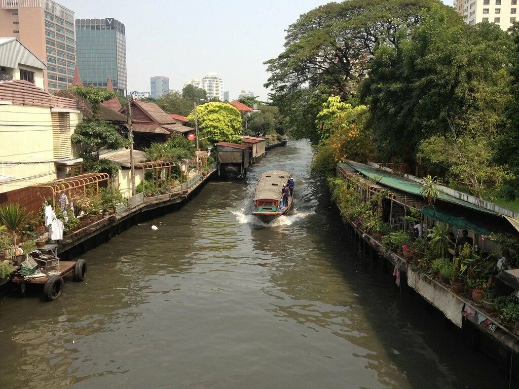 Каналы бангкока. Бангкок клонги. Бангкок водные каналы. Бангкок Таиланд канал.