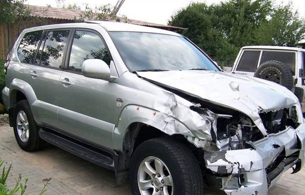 авторазбор тойота прадо. Lc prado 150. Prado 120 серый битый. авторазбор кронус южно сахалинск контрактные двс на прадо 95 1 кз. прадо lc150 в разборе.