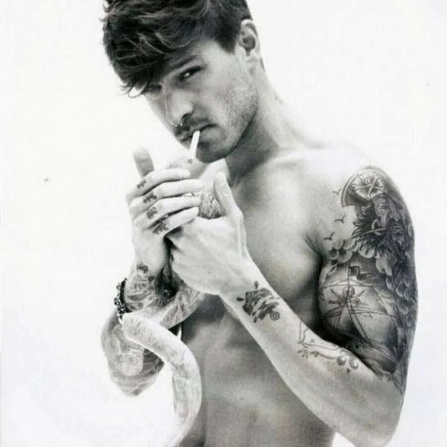 Эскизы тату белой краской. Белое тату для мужчин. Белое тату для мужчин. Черные тату для мужчин. Диего барруэко тату.