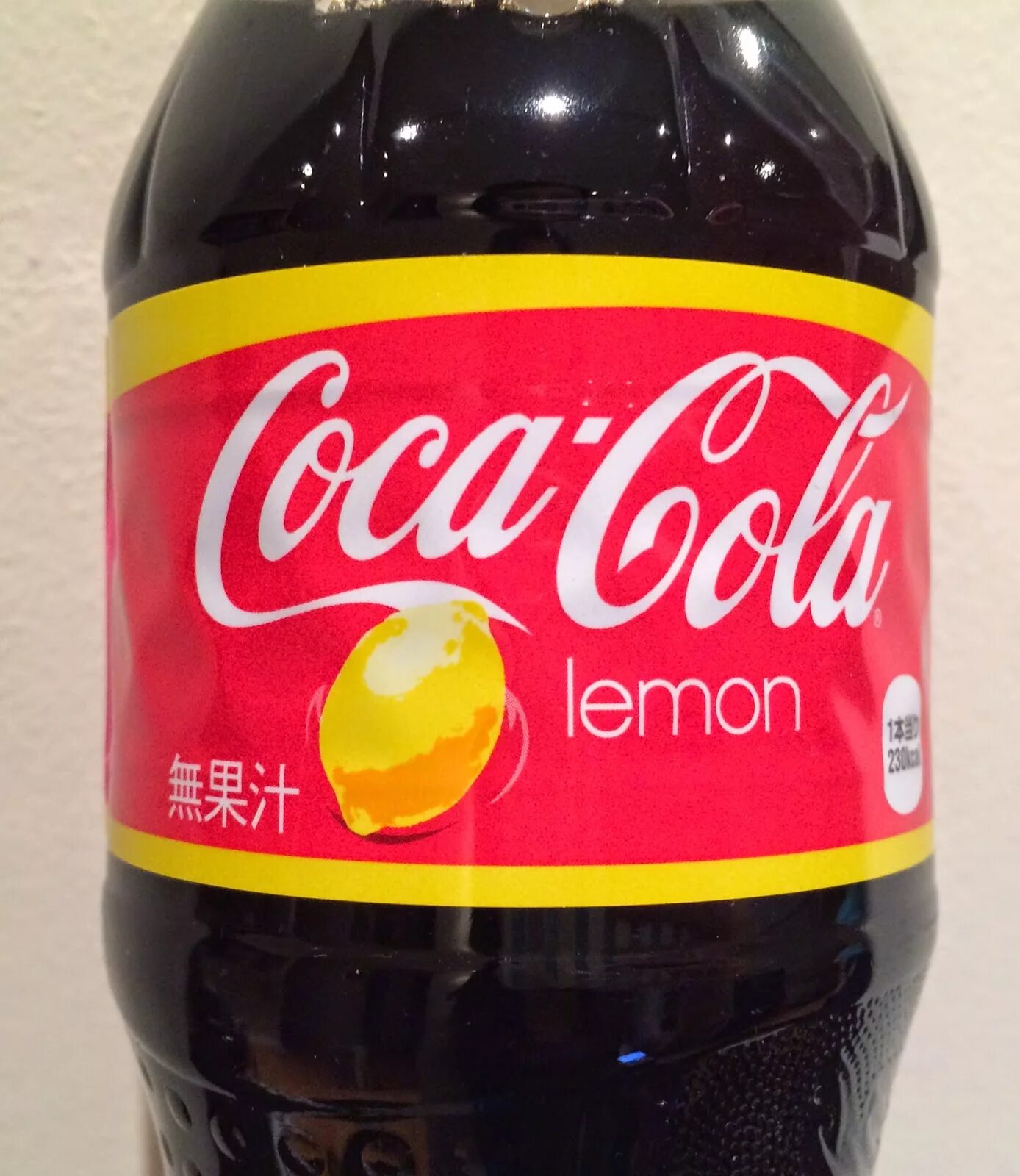 Кока кола лимон лайм. Cola lemon zero. Кола с лимоном. Кока кола лимон. Кола лимон без сахара.