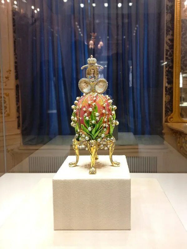 яйца фаберже в эрмитаже. пасхальное яйцо лавровое дерево фаберже. шедевры фаберже. лавровое дерево (яйцо фаберже). питер яйца фаберже выставка.