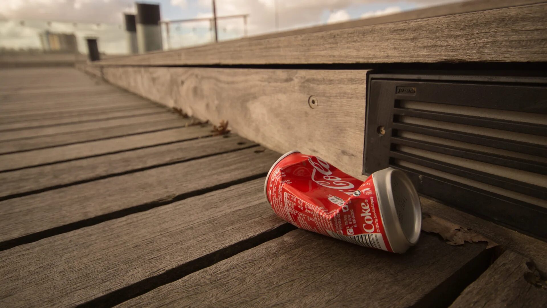 Кока кола. Холодное пиво в бокале. Coca cola компания. Банка колы. Cola slowed.