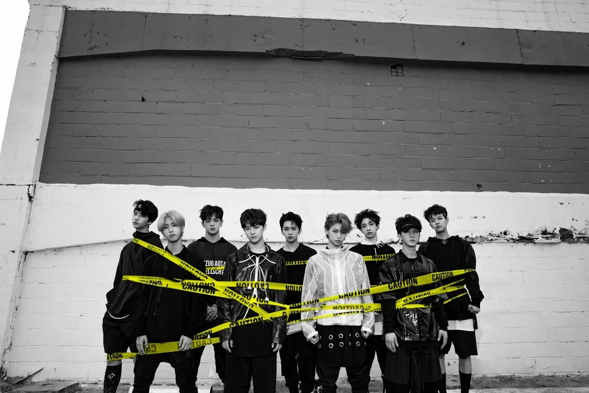 Stray Kids Voices. Stray Kids Voices обложка. Stray Kids Voices фото. Stray Kids голоса.