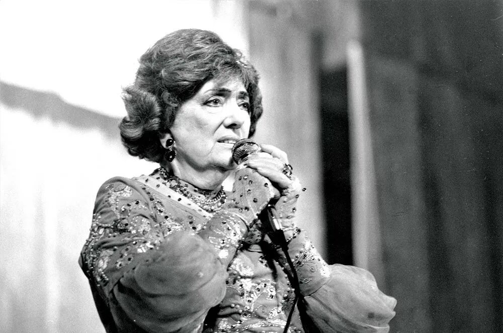 Аллу баянову. Алла баянова певица. Певица алла баянова в молодости. Баянова алла николаевна романсы. Алла баянова.