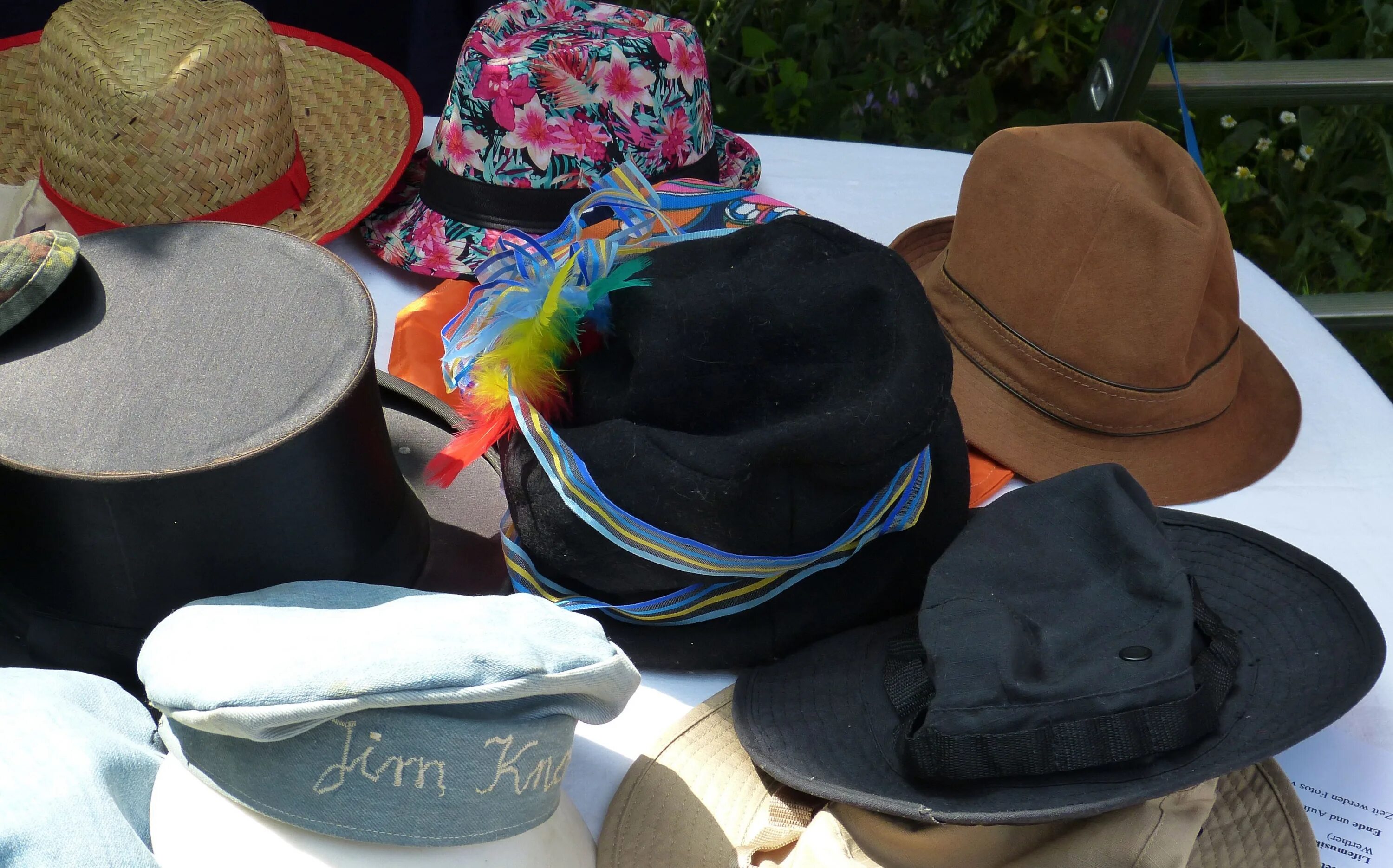 Много шляп. Шляпа с Кубы. Аргентинский головной убор. Шляпы в кубинском стиле.