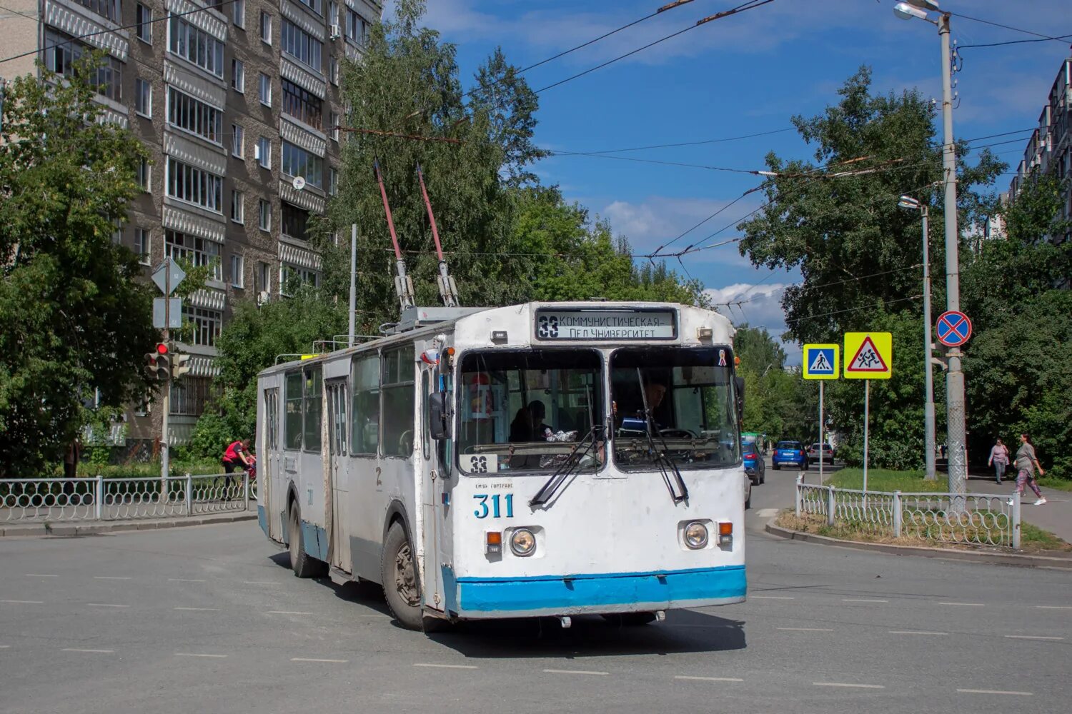 Схема троллейбусов мурманск маршруты. Медгородок карта. Троллейбус екатеринбург схема. Бтз-5201. 33 маршрут белгород схема.