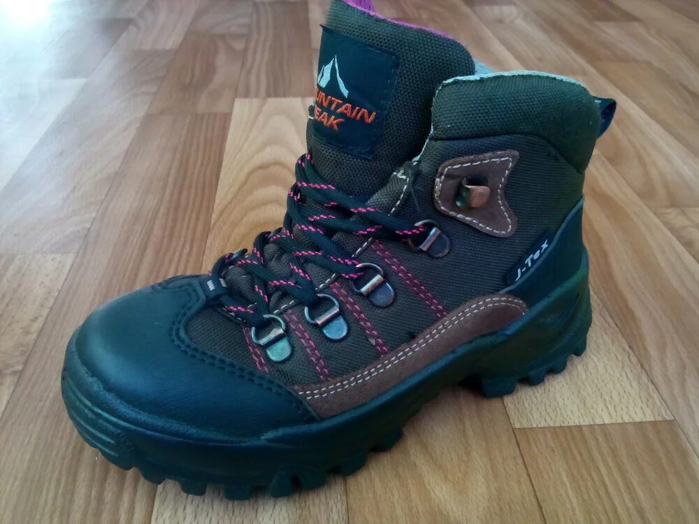 Ботинки kenetrek bobcat. Ботинки mountain. Ботинки danner mountain light ii hiking boots, черный 30860. Meindl ботинки мужские. Ботинки danner mountain light cascade.