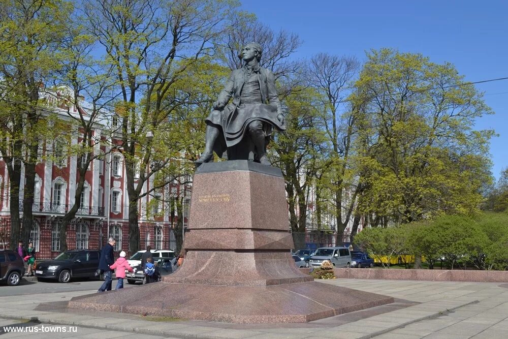 Памятник м в ломоносову в санкт-петербурге. Памятник ломоносов санкт петербург. Памятник ломоносову (санкт-петербург, площадь ломоносова). Памятник м. Ломоносову на менделеевской линии.