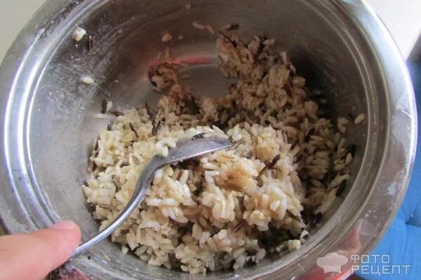 Сколько варить дикую. Бурый рис долго варится. Смесь дикого и бурого риса приготовленного. Рассыпчатый бурый рис на гарнир. Блюда со смесью бурого и дикого риса.