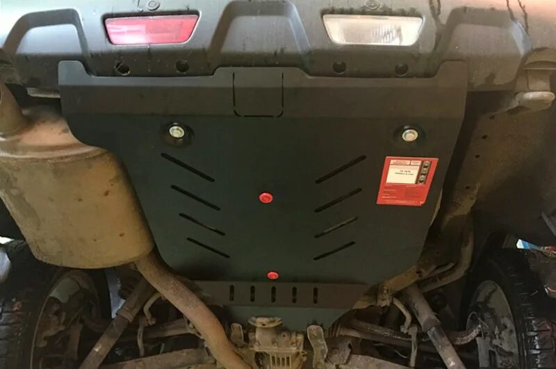 икстрейл т31 порвал задний бампер. защита переднего бампера рено дастер металлическая пластина. 866951m510.