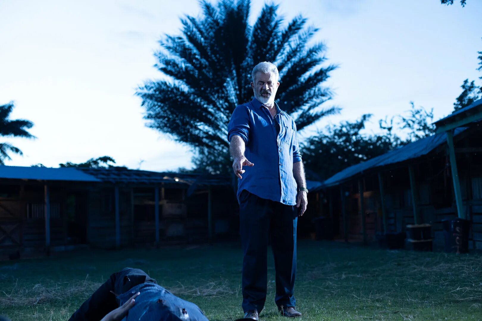 Парни под прикрытием (panama) 2022. Панама фильм 2022. Мэл гибсон 2022. Парни под прикрытием фильм. Коул хаузер 2022.