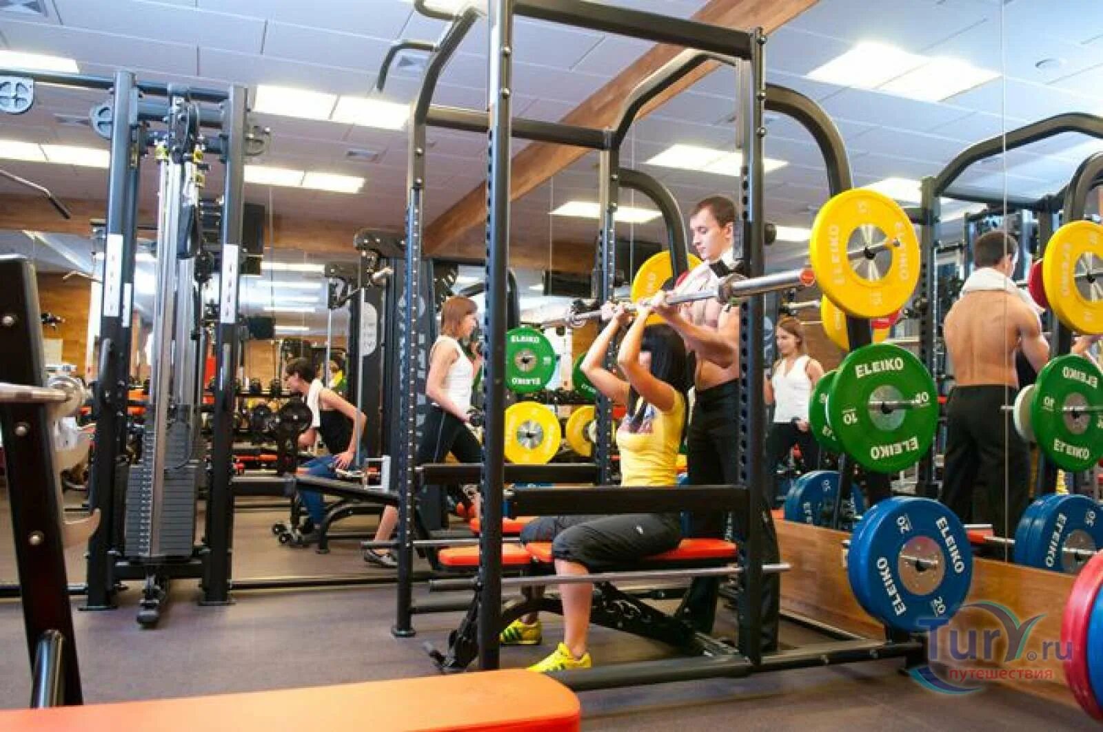 фитнес центр тюмень. тюмень спортклубы. дорожник спортивно-оздоровительный центр тюмень. драйв фитнес тюмень гудвин. тренажерный зал тюмень.