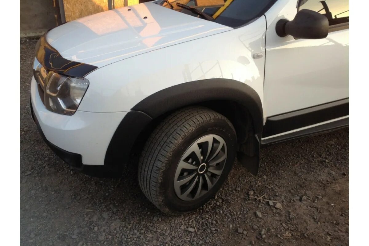 Расширители арок рено дастер 2012. Расширители колесных арок рено дастер 1 поколения 45мм. Рено дастер 2 накладки на арки. Расширение арок рено дастер. Rrd-024702.