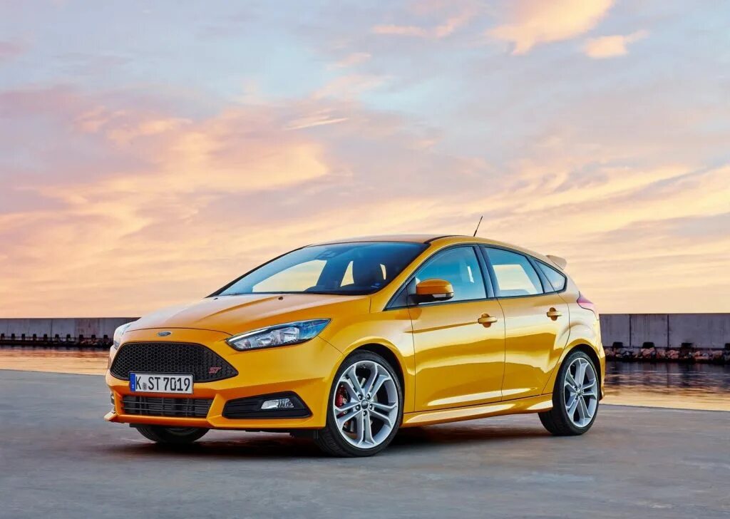 Ford Focus St 3 Рестайлинг. Ford Focus 3 хэтчбек St. Ford Focus St 2015. Ford Focus 3 Restyling.