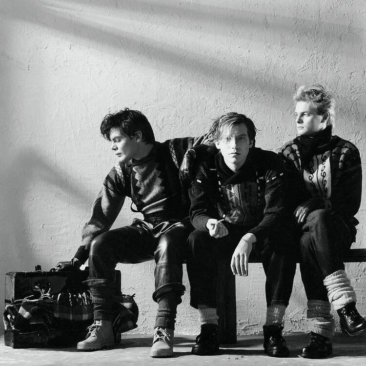 Алфавила группа слушать. Группа alphaville. бернхард ллойд alphaville. alphaville 1984.