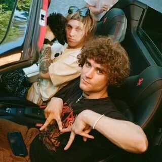 163onmyneck песни
