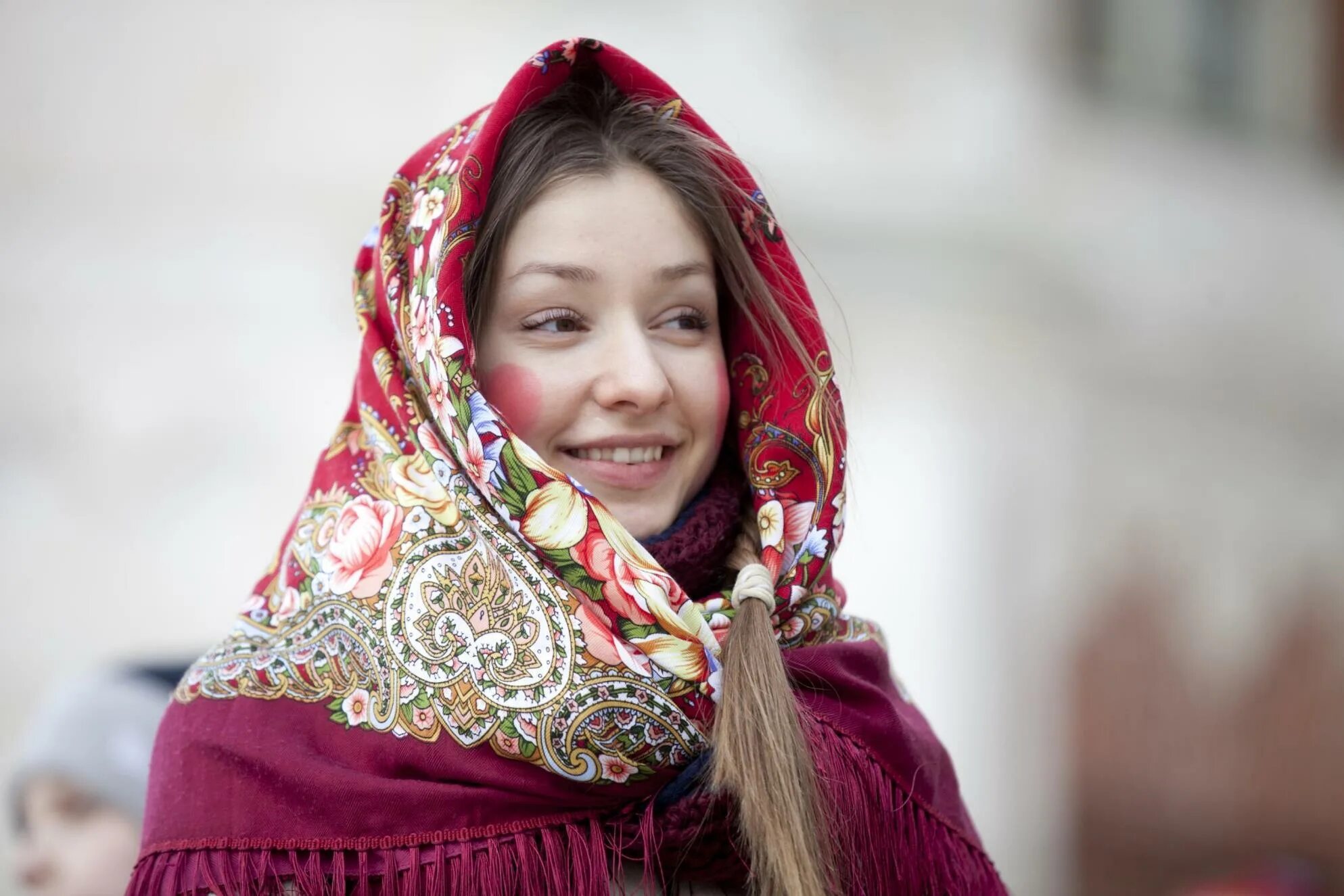 Платки на масленицу для детей. Платок на Масленицу. Русские народные платки на Масленицу. Платок на Масленицу ребенку. Платок на Масленицу стильно.