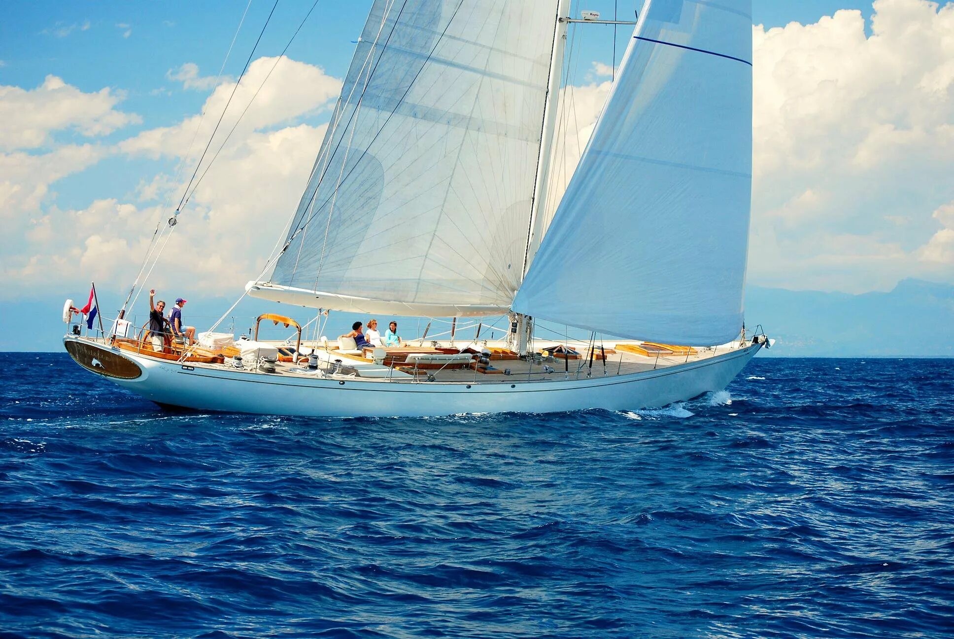 In our sailing boat перевод