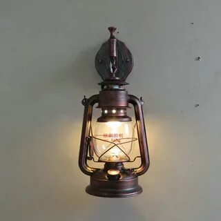 Лампа керосиновая настенная