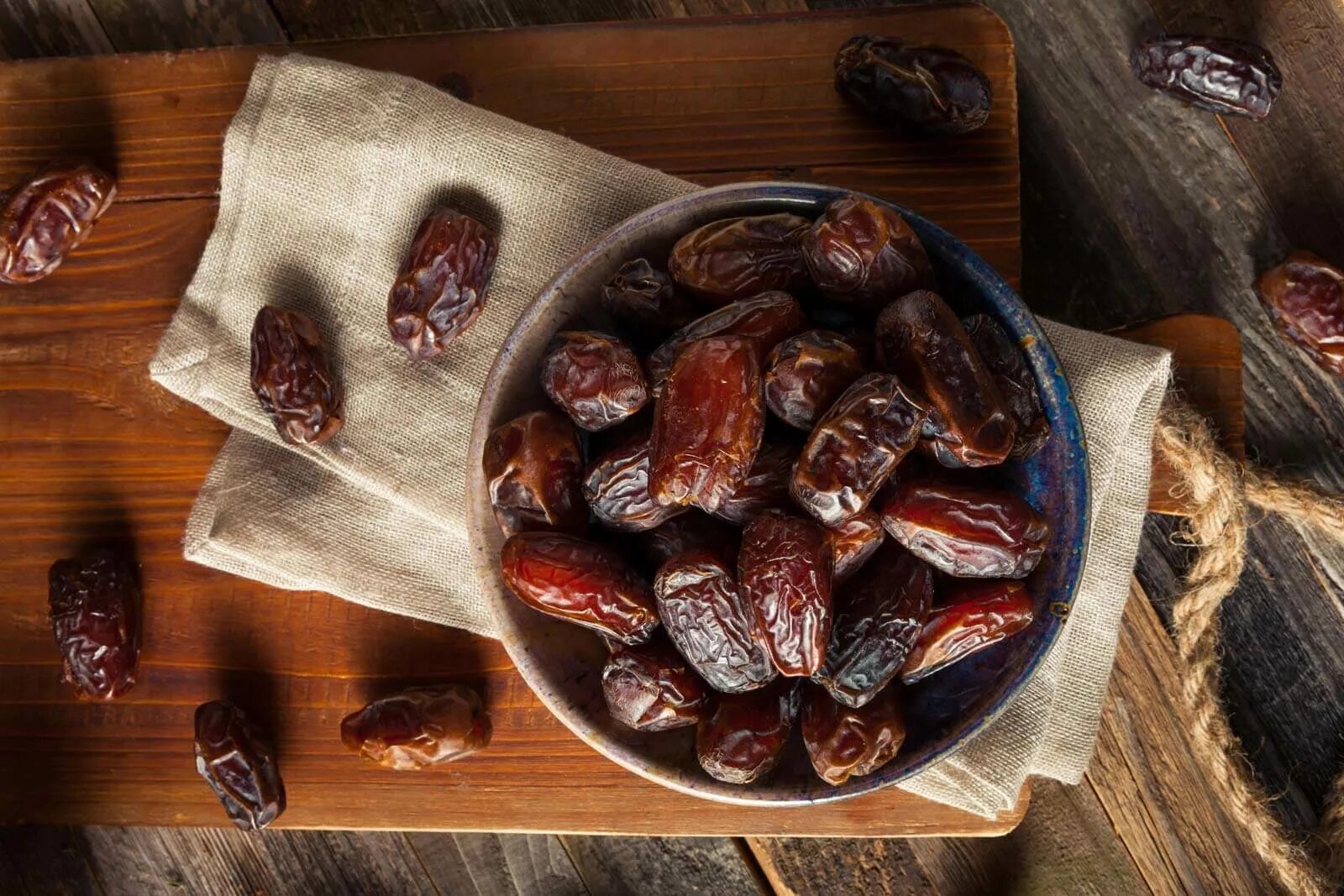 Medjoul Dates финики. Финики Королевские меджул. Финики Королевские Меджуль 500 гр. Хурма финики. Финики темный